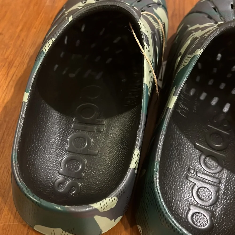 Adidas Adilette Clog Camo Camouflage shoes sandals QW1050 Mens sz 8 Women’s sz 9